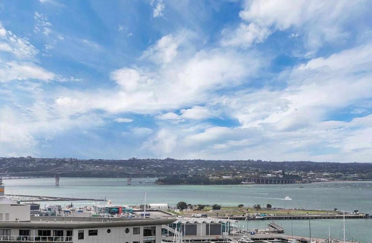 Magnificent Skytower, Sea, Habour View In Cbd Apartment Auckland Bagian luar foto